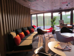 Отель ibis Soissons  Суассон